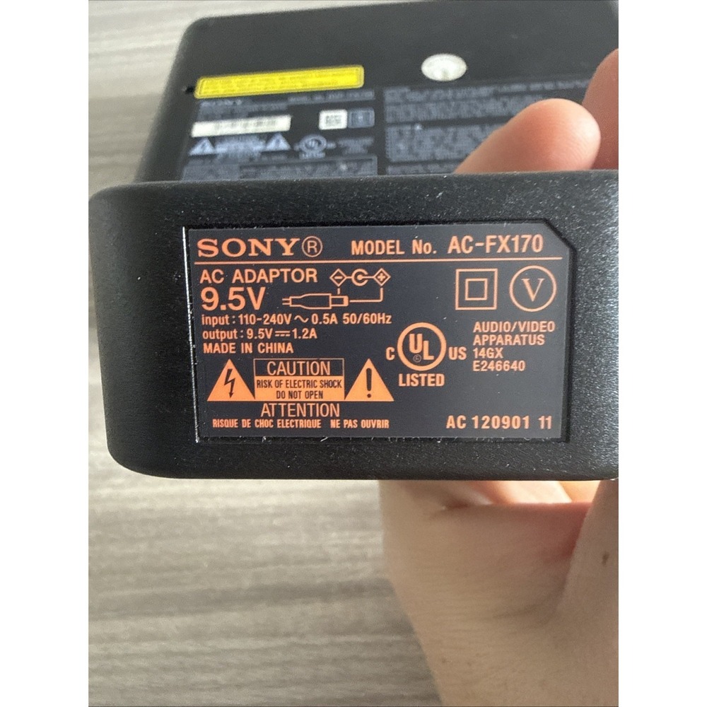Sony 7-Inch Portable DVD Player Black (DVP-FX750) W Charging Cord Tested Working - Picture 8 of 8